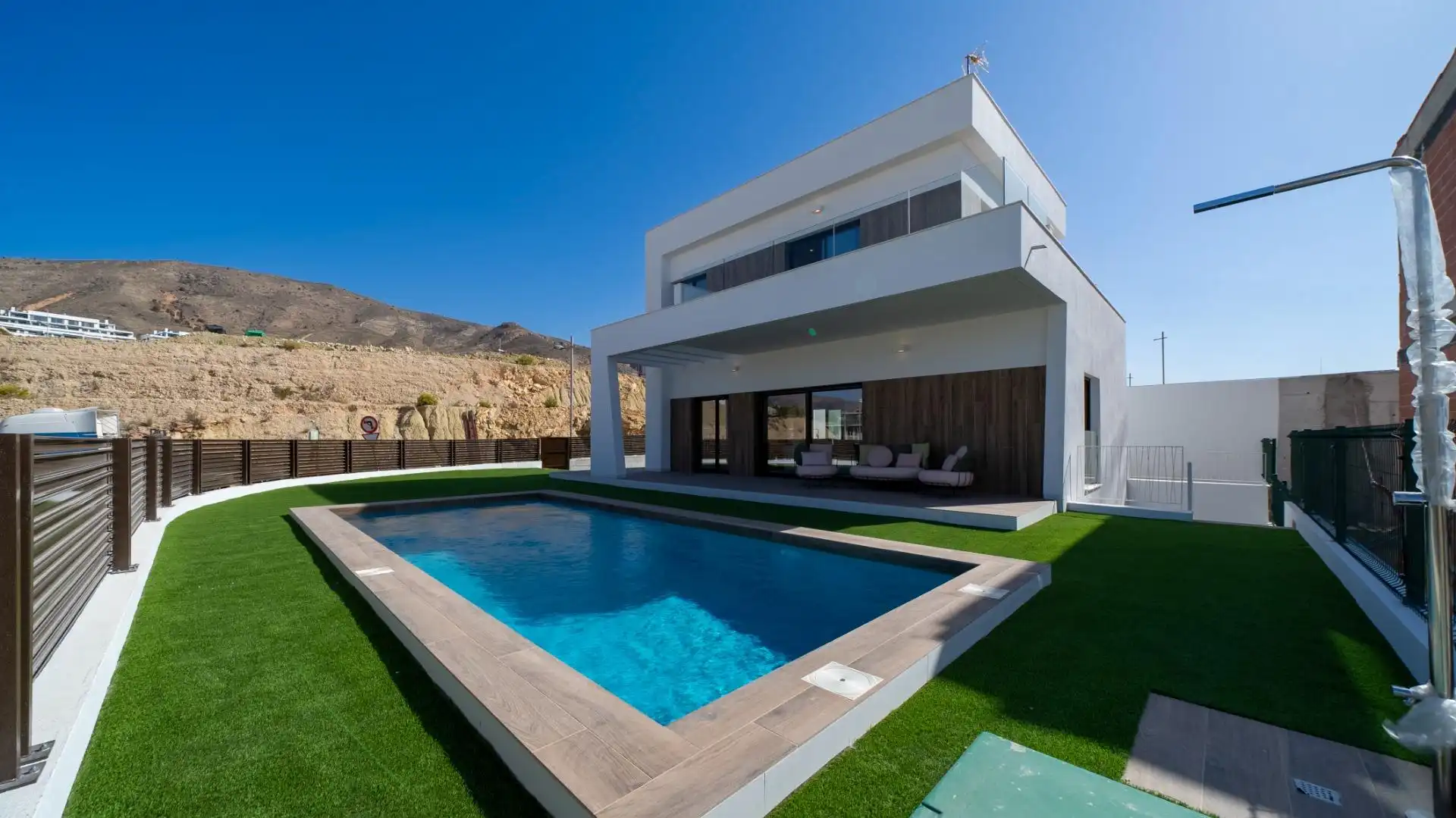 Villa avec piscine à vendre à Golf Bahía
