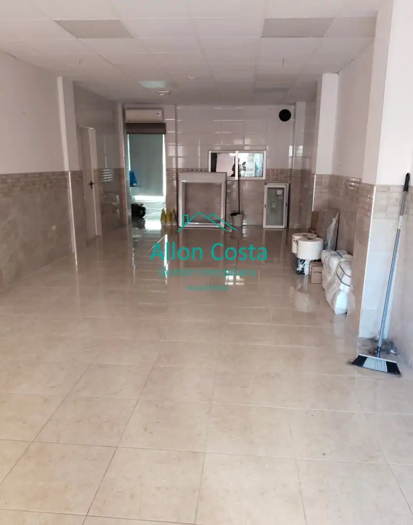 Local comercial de lloguer a Centro Urbano, imagen 3