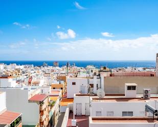 Exterior view of Attic for sale in  Santa Cruz de Tenerife Capital  with Air Conditioner, Terrace and Storage room