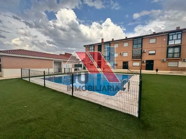 Piscina de Pis en venda en Fuensalida amb Balcó i Piscina comunitària