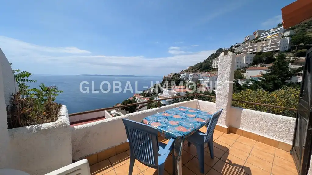 Außenansicht von Haus oder Chalet zum Verkauf in Roses mit Privatgarten, Terrasse und Schwimmbad