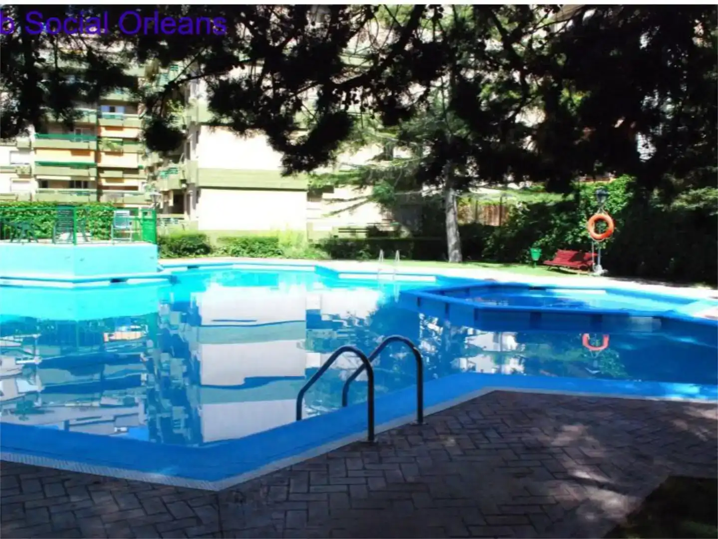 Piscina de Pis per a compartir en Centre