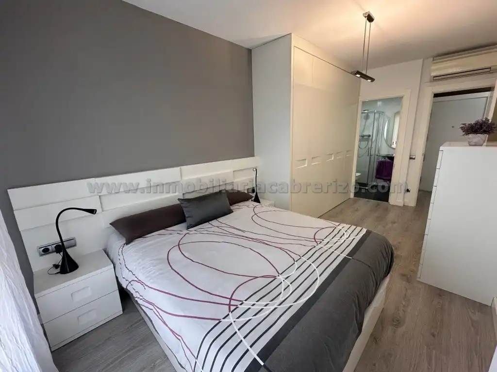 Dormitori de Pis de lloguer en  Logroño amb Aire condicionat, Calefacció i Parquet