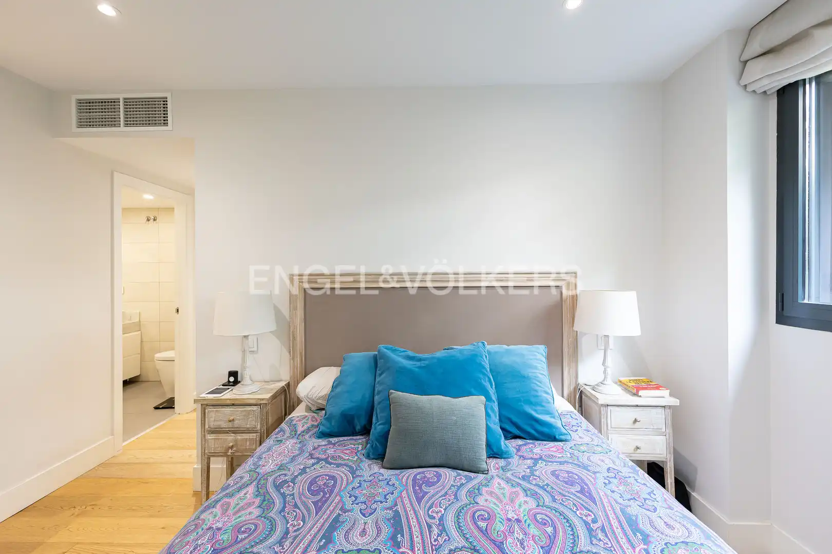 Bedroom of Apartments for sale in Alcobendas  with Air Conditioner, Heating and Private garden