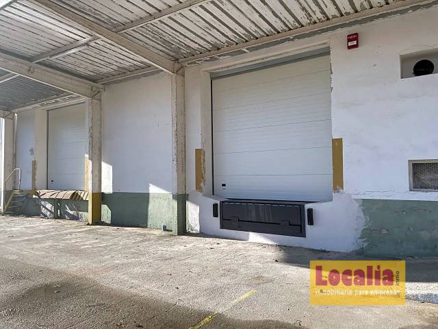 Nave industrial en Alquiler en Entrambasaguas