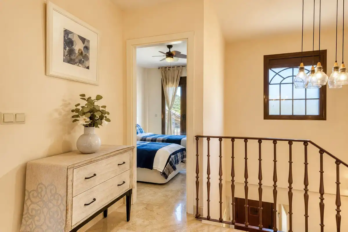 Casa adosada en venta en Estepona con Aire acondicionado, Terraza y Alarma