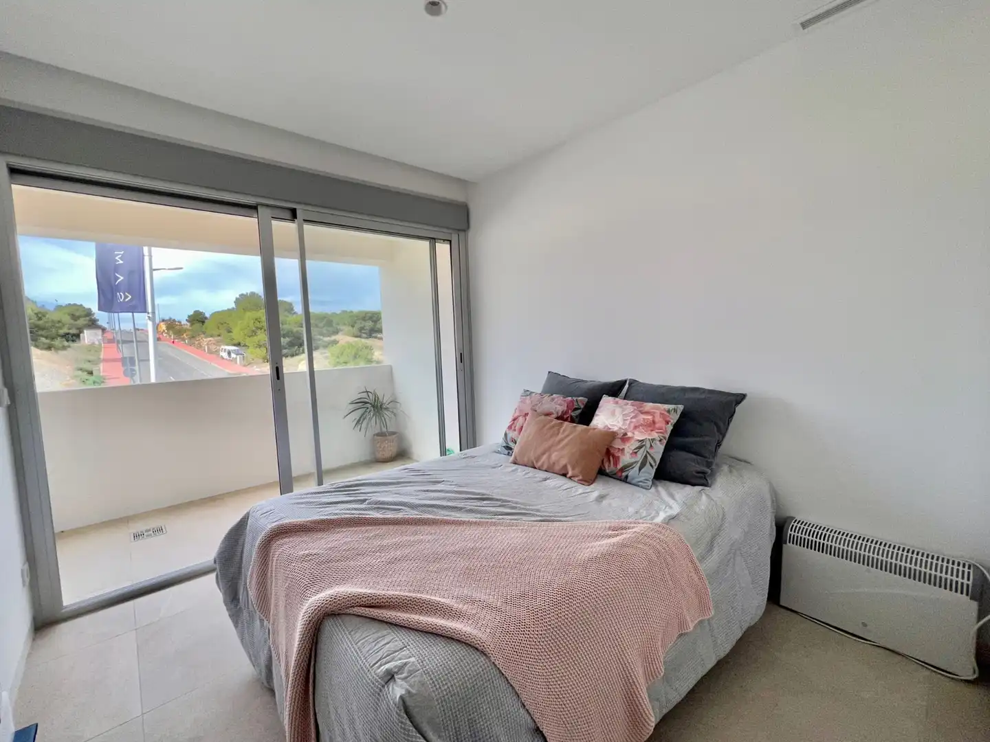 Habitación de Casa o chalet de alquiler en Torrevieja con Aire acondicionado, Calefacción y Terraza