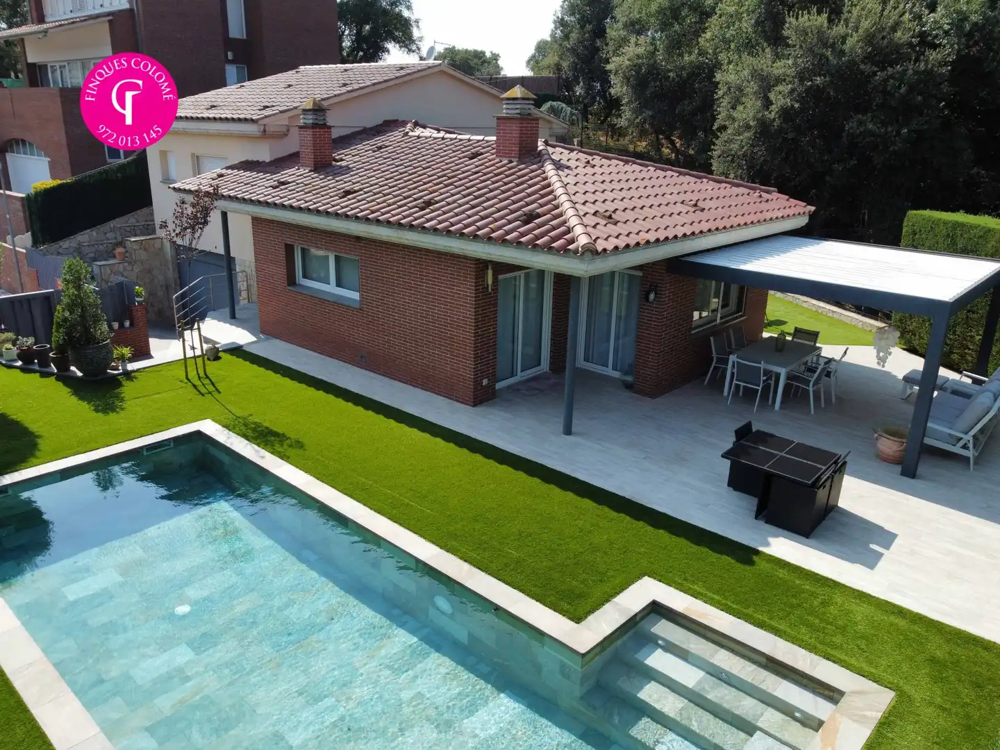 Terrace of Houses for sale in Quart  with Air Conditioner, Heating and Terrace