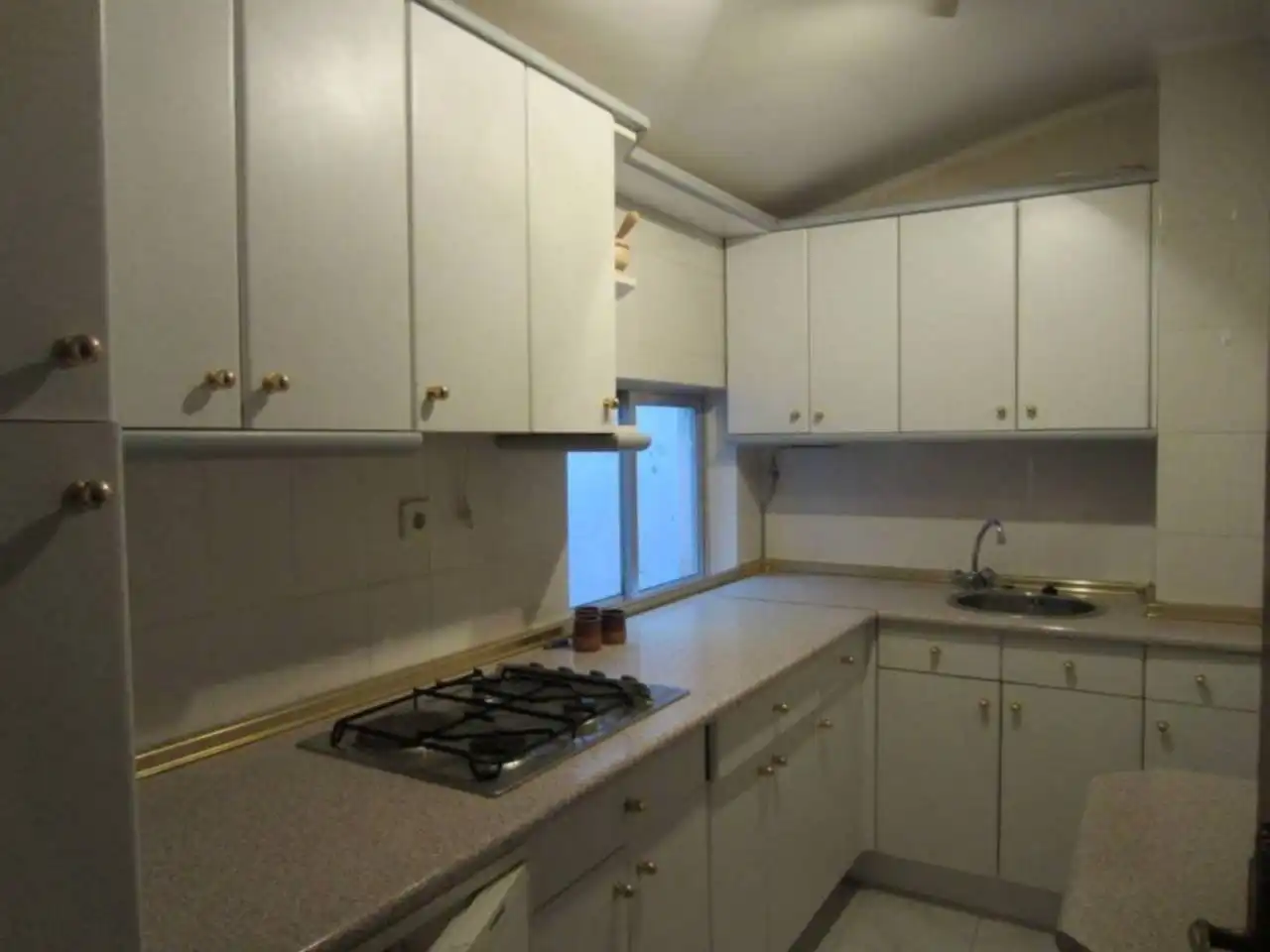 Cuina de Apartament en venda en Ciudad Rodrigo amb Calefacció i Moblat