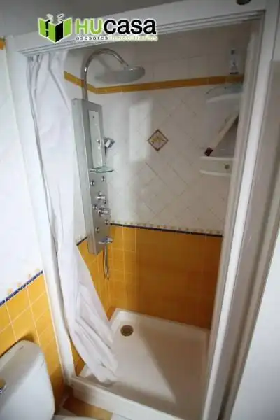 Baño de Piso en venta en Toledo con Aire acondicionado, Calefacción y Balcón