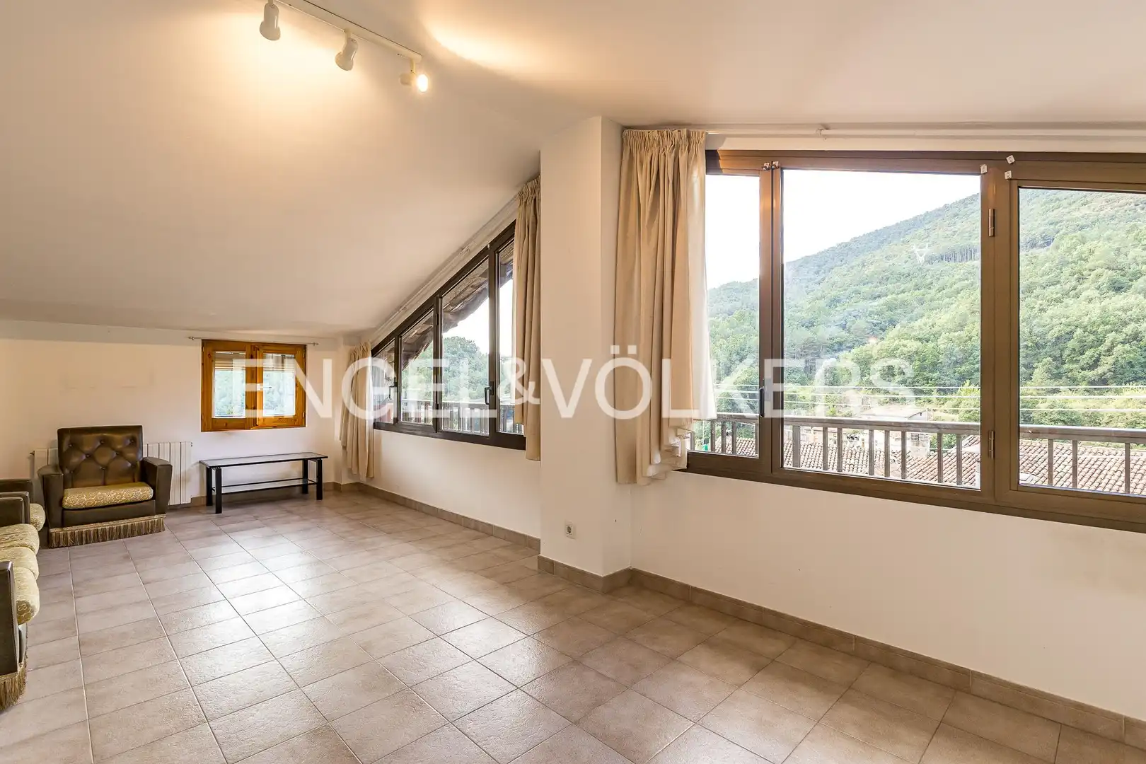 Houses for sale in Carrer Major, Cercs