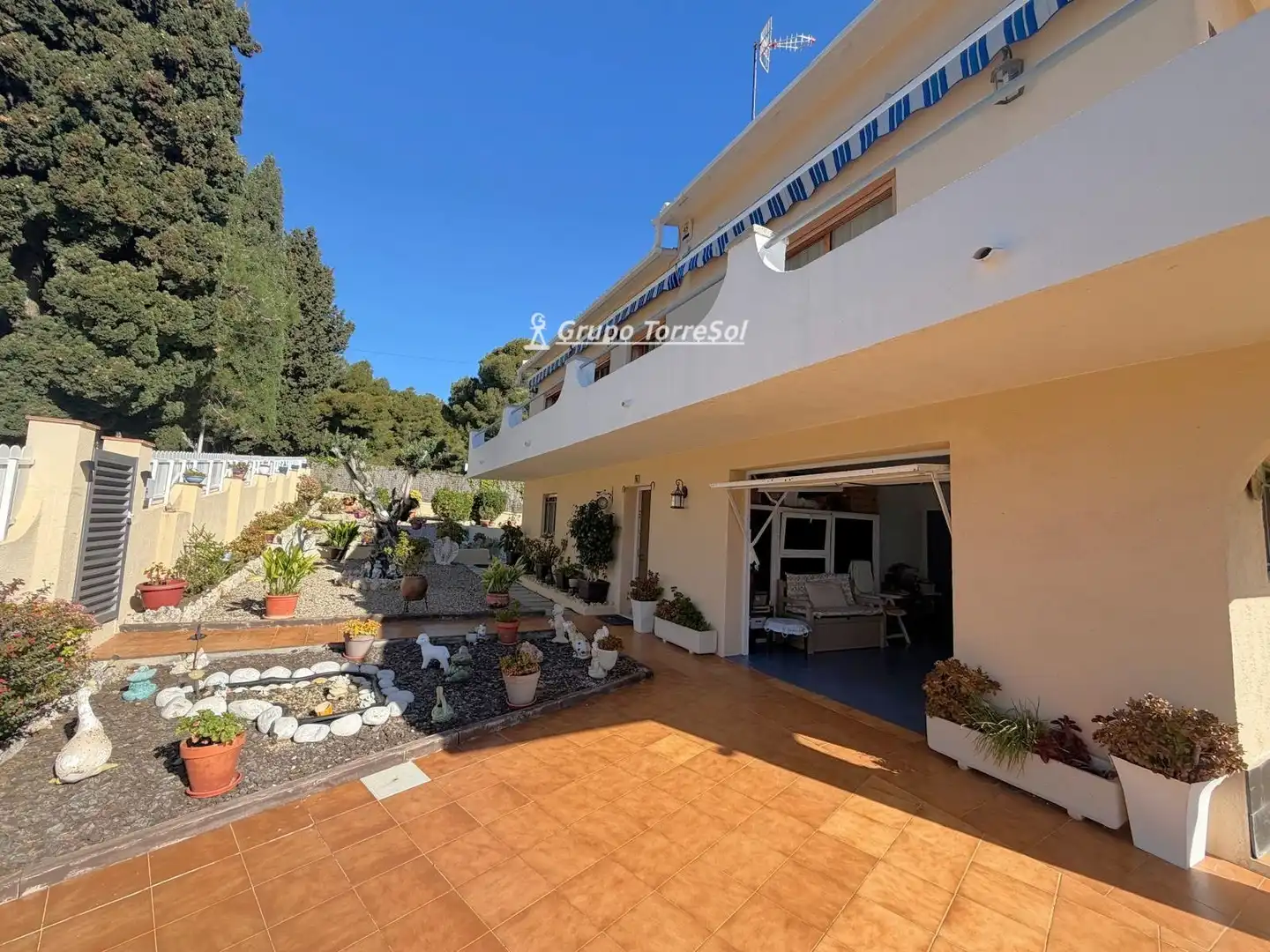 Vista exterior de Casa o chalet en venta en El Vendrell con Calefacción, Terraza y Piscina