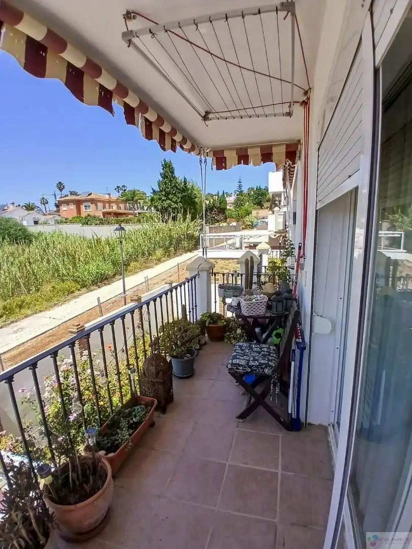 Terrasse von Maisonette zum Verkauf in Estepona mit Klimaanlage, Terrasse und Möbliert