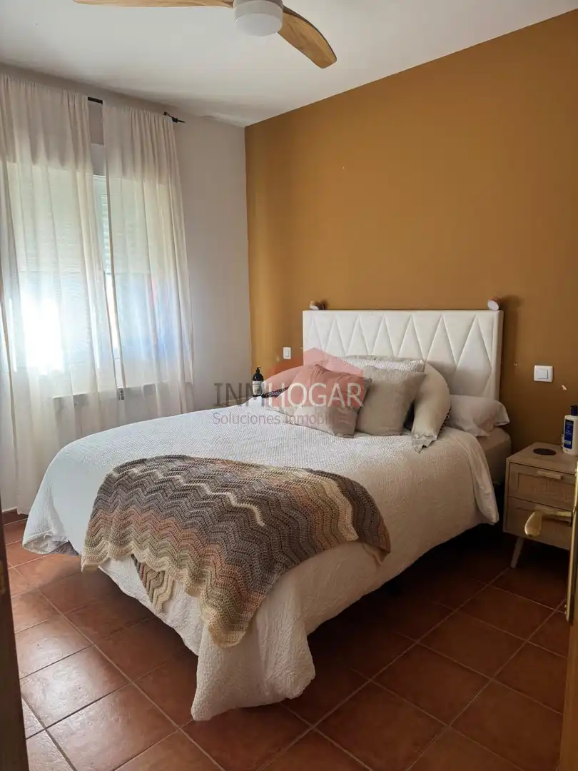 Dormitori de Casa adosada en venda en Mediana de Voltoya, Ávila