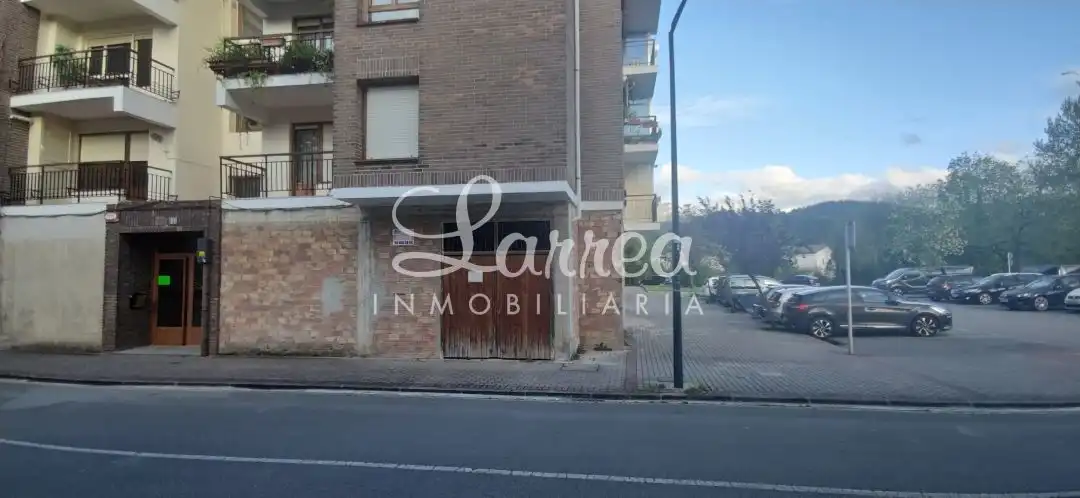 Business premises for sale in Olabarri 11, imagen 2