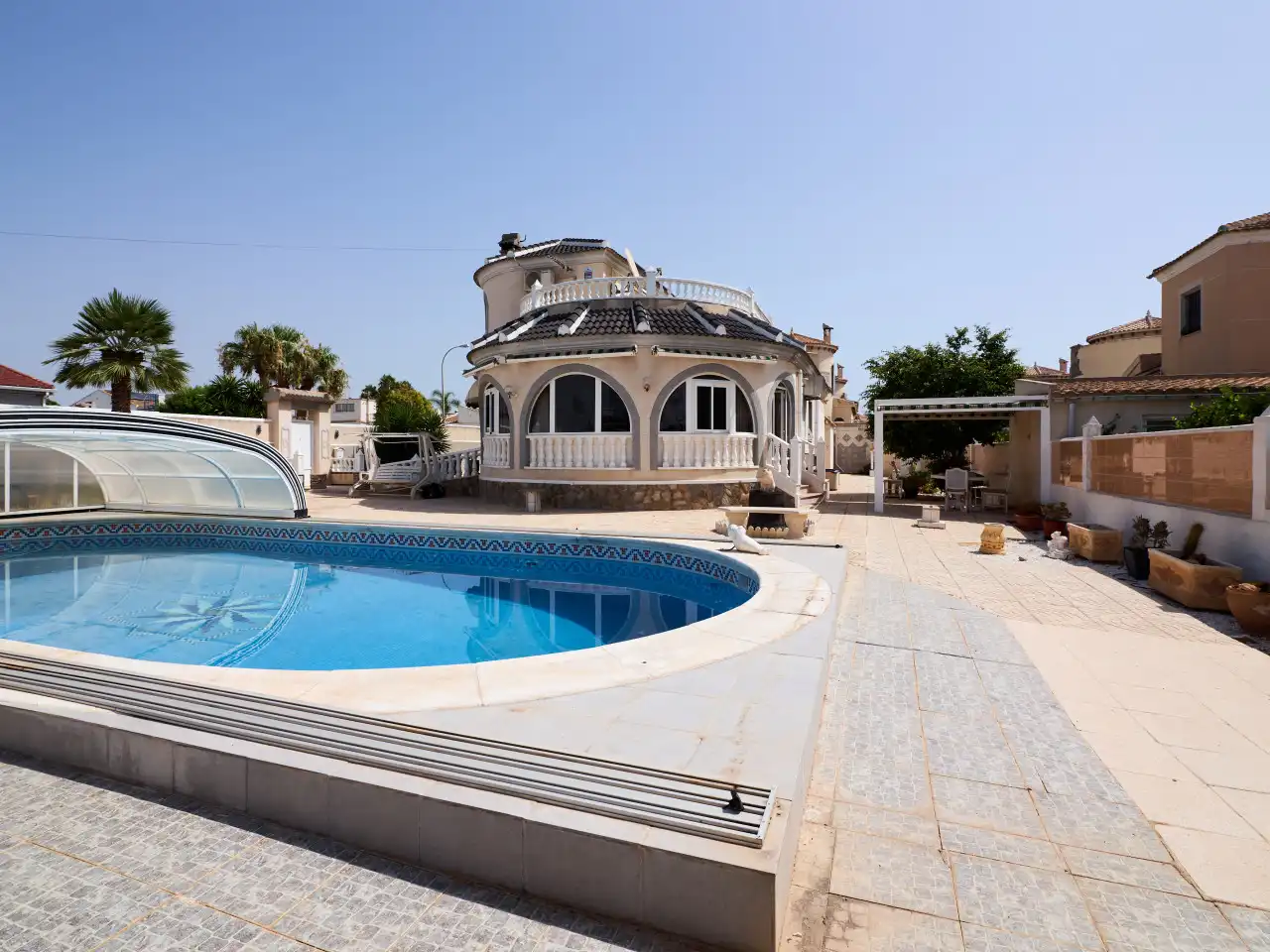 Piscina de Casa o xalet en venda en Torrevieja amb Aire condicionat, Calefacció i Jardí privat