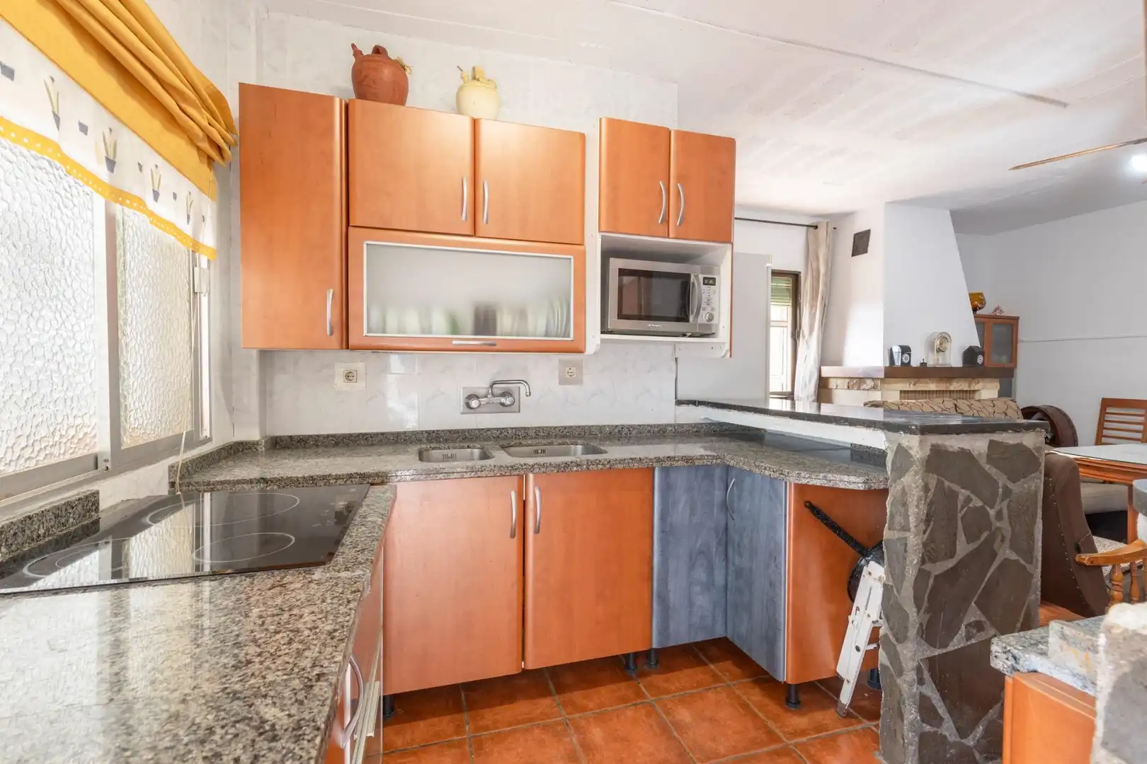 Cocina de Finca rústica en venta en Cogollos de la Vega con Jardín privado y Piscina