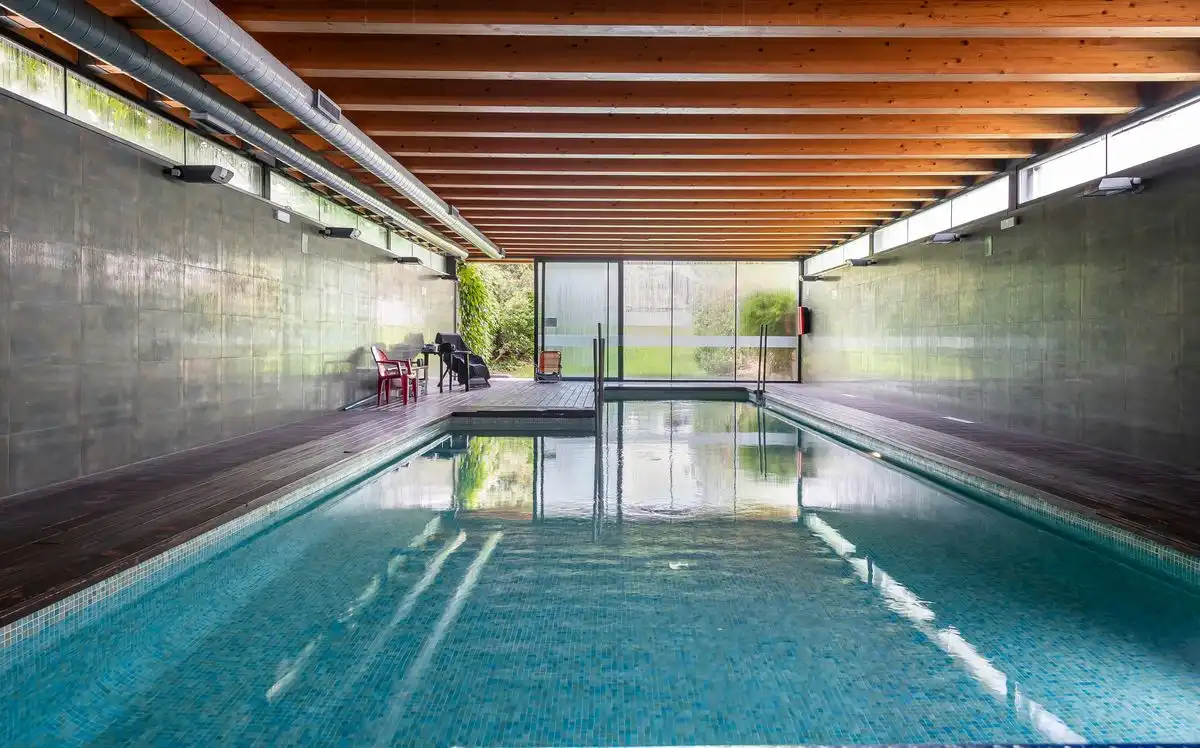 Schwimmbecken von Dachboden zum Verkauf in Majadahonda mit Klimaanlage, Heizung und Privatgarten