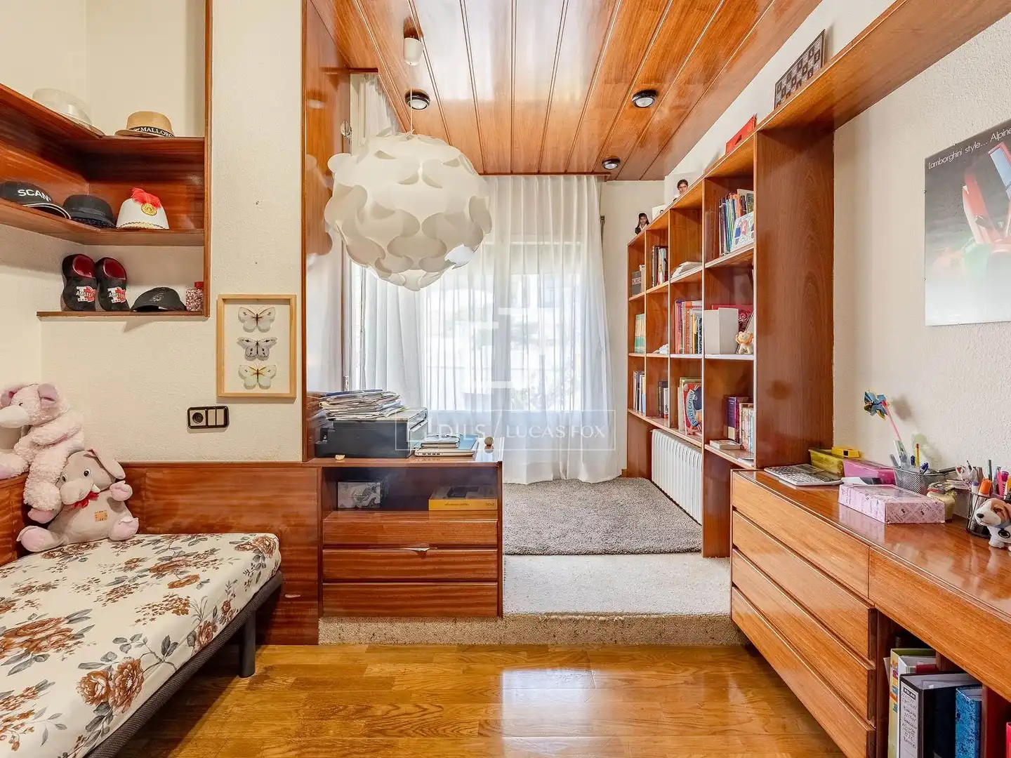 Living room of Houses for sale in Sant Just Desvern  with Air Conditioner, Private garden and Terrace