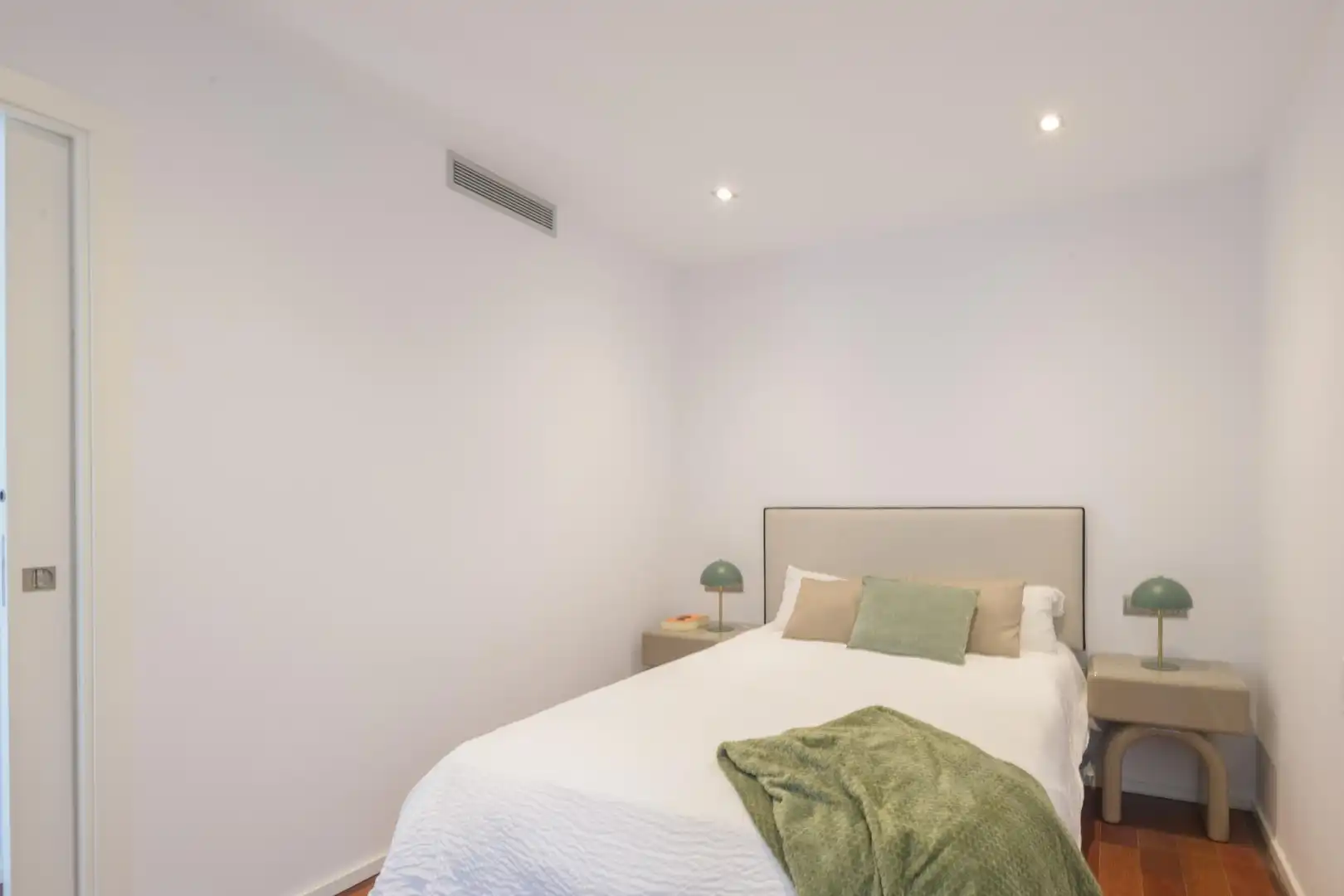 Habitación de Apartamento en venta en Málaga con Aire acondicionado, Calefacción y Terraza