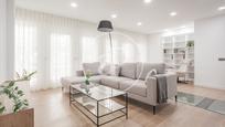 Living room of Duplex for sale in  Madrid Capital  with Heating, Furnished and Community pool