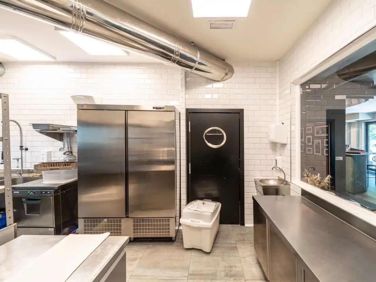 Cocina de Local en traspaso en Madrid con Aire acondicionado, Calefacción y Terraza