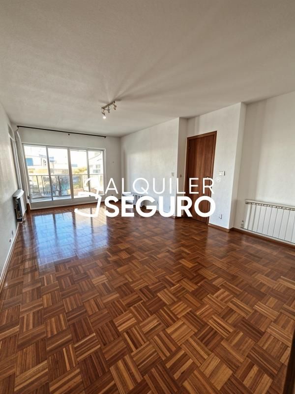 Dormitori de Pis de lloguer en Móstoles amb Calefacció i Terrassa