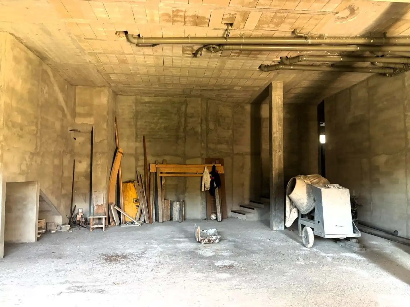 Commercial properties for sale in Larrabetzu