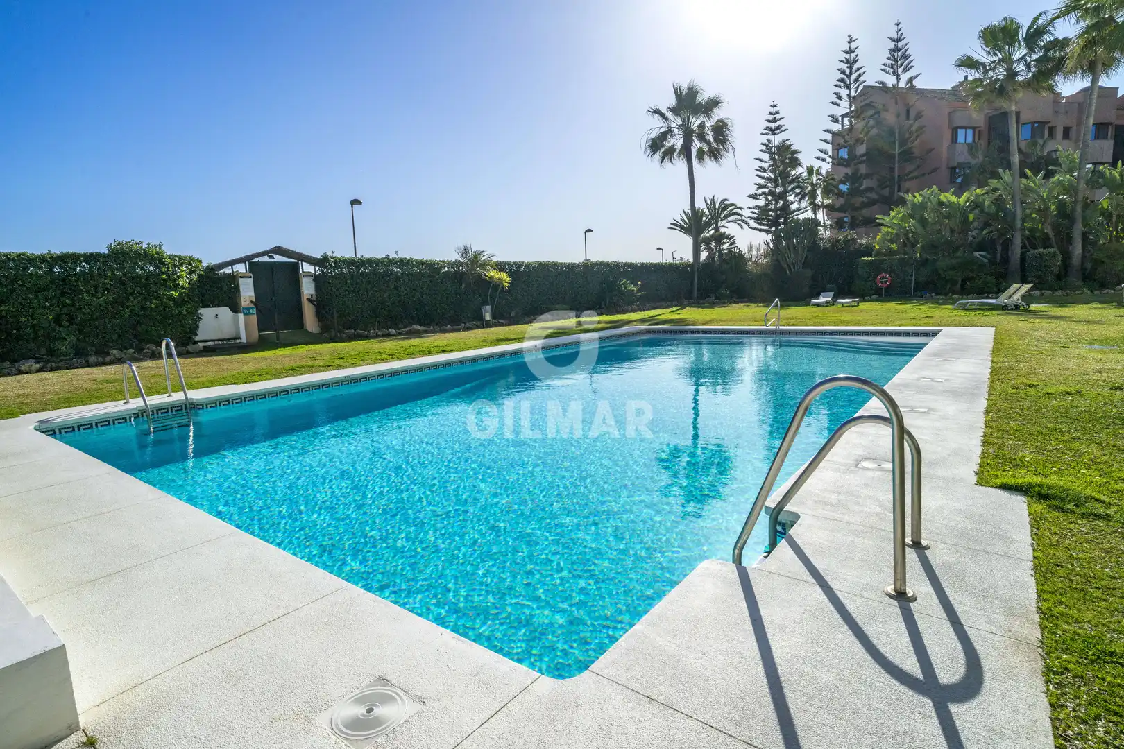 Piscina de Apartamento en venta en Marbella con Calefacción, Jardín privado y Trastero