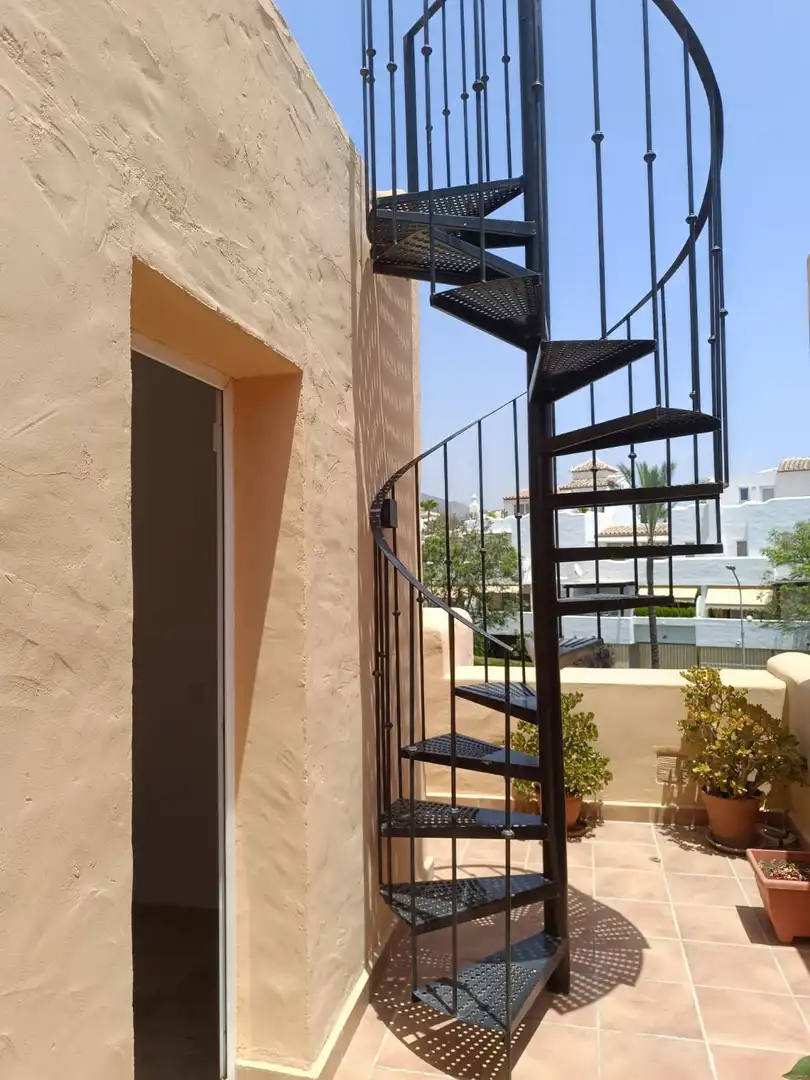 Terrassa de Casa adosada en venda en Marbella amb Aire condicionat i Alarma