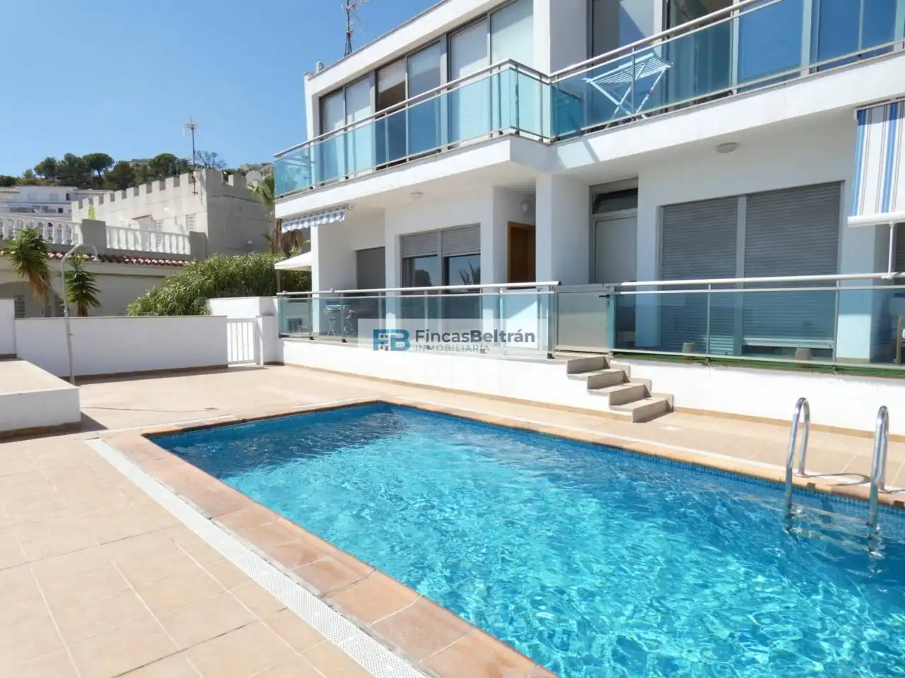 Casa amb terrassa en venda a Avenida Dinamarca, imagen 2