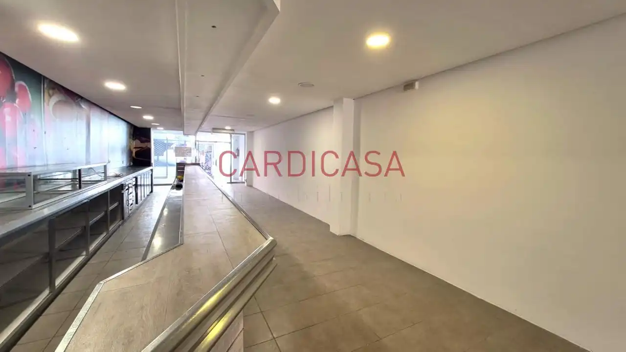 Local de alquiler en Vigo  con Aire acondicionado