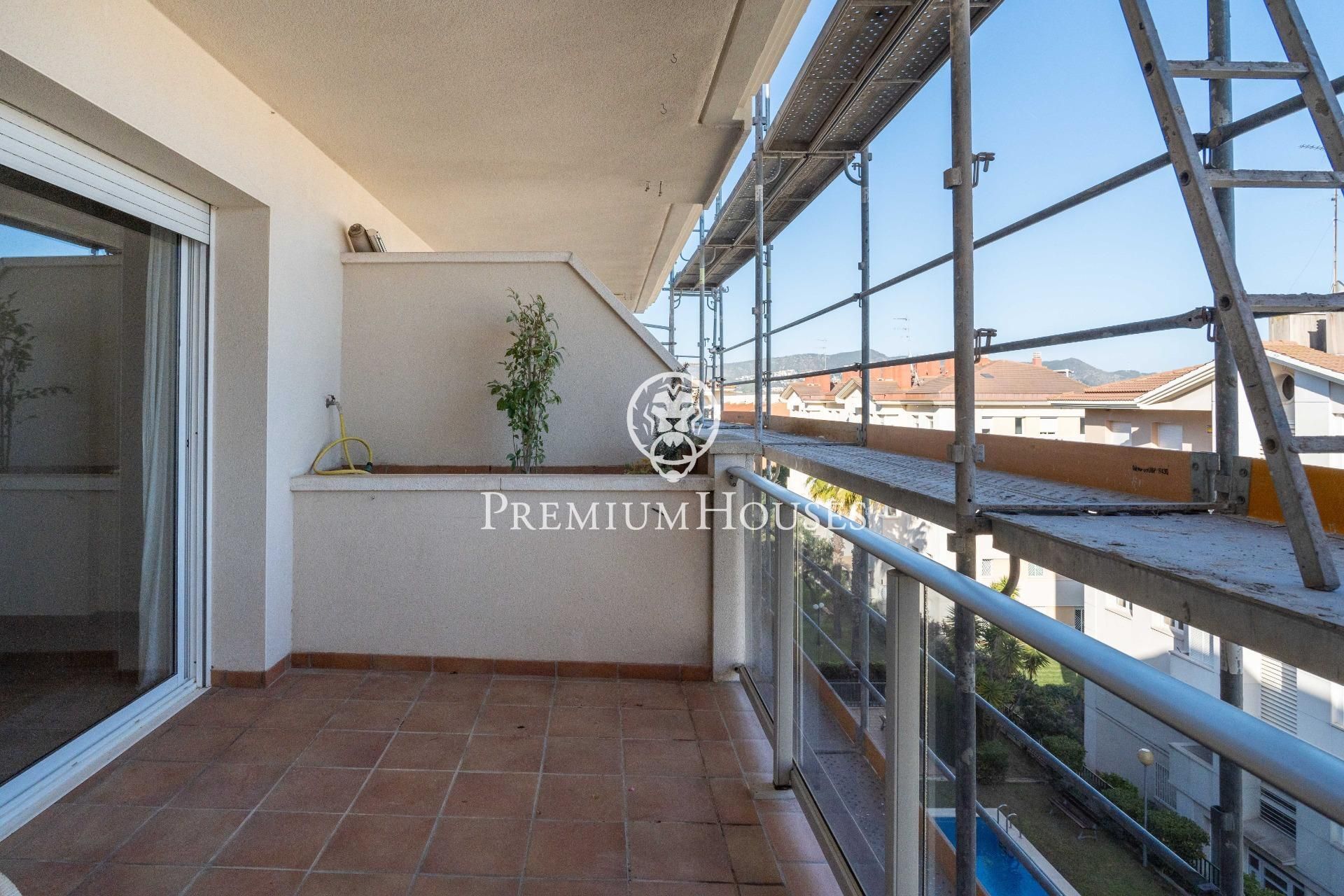 Terrassa de Pis en venda en Sitges amb Aire condicionat, Calefacció i Jardí privat