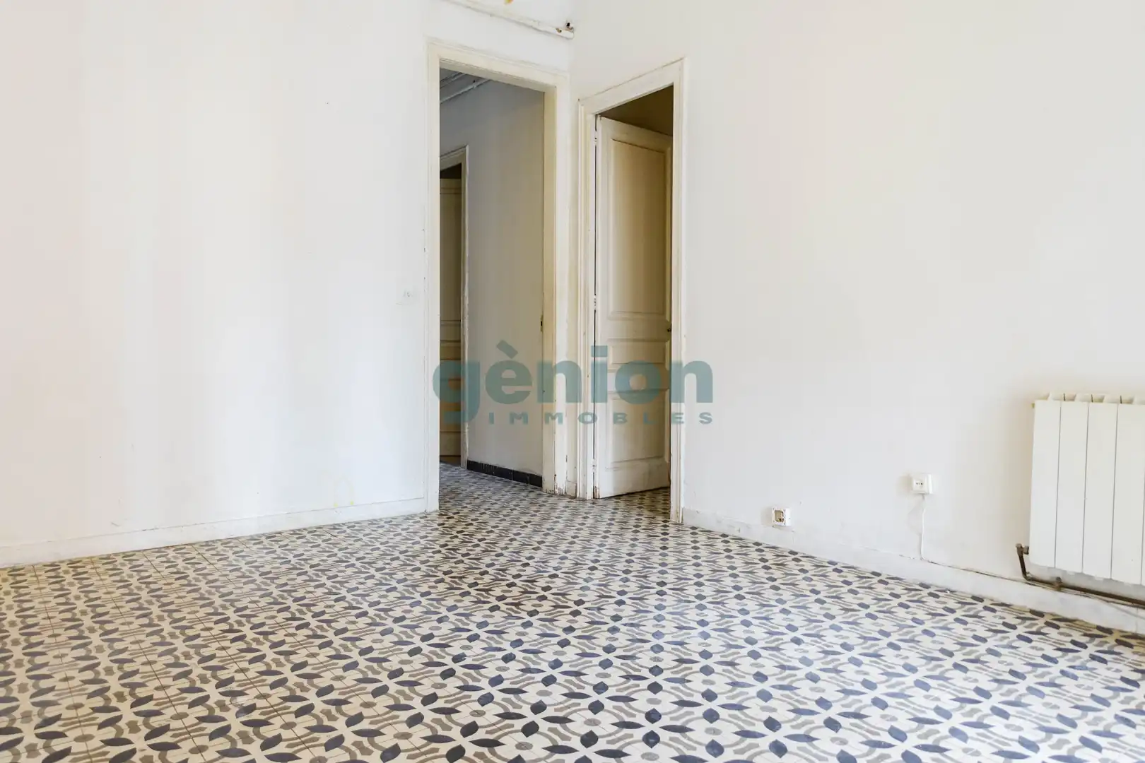Habitación de Piso en venta en Girona con Calefacción, Terraza y Balcón