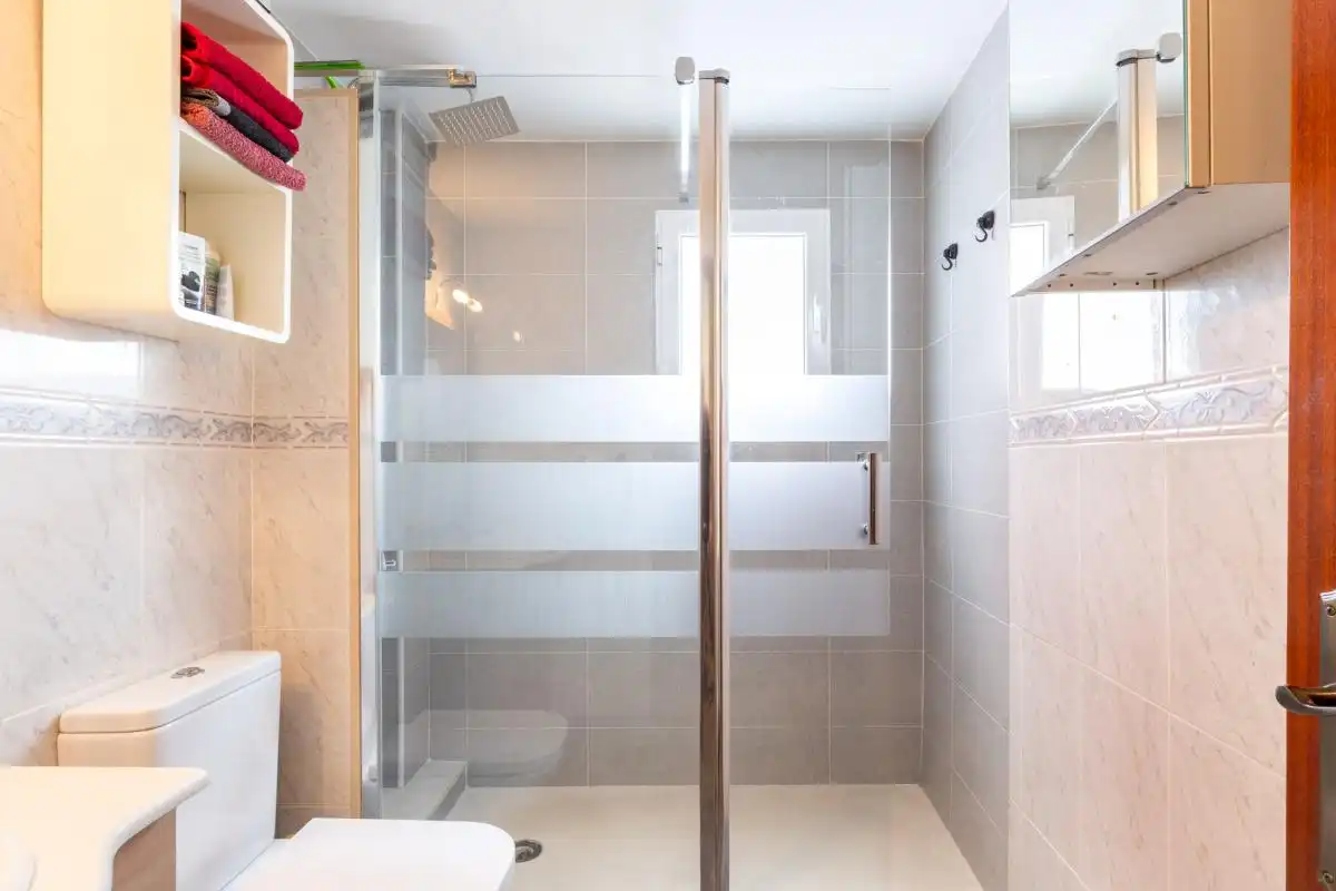 Baño de Piso en venta en Valencia con Aire acondicionado y Calefacción