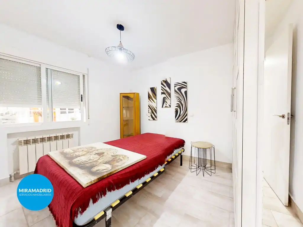 Habitación de Planta baja en venta en Madrid