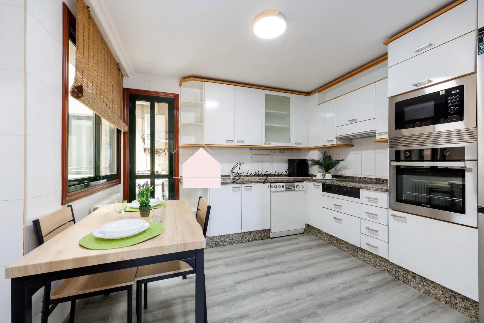 Kitchen of Flat for sale in Ponteareas  with Heating and Parquet flooring