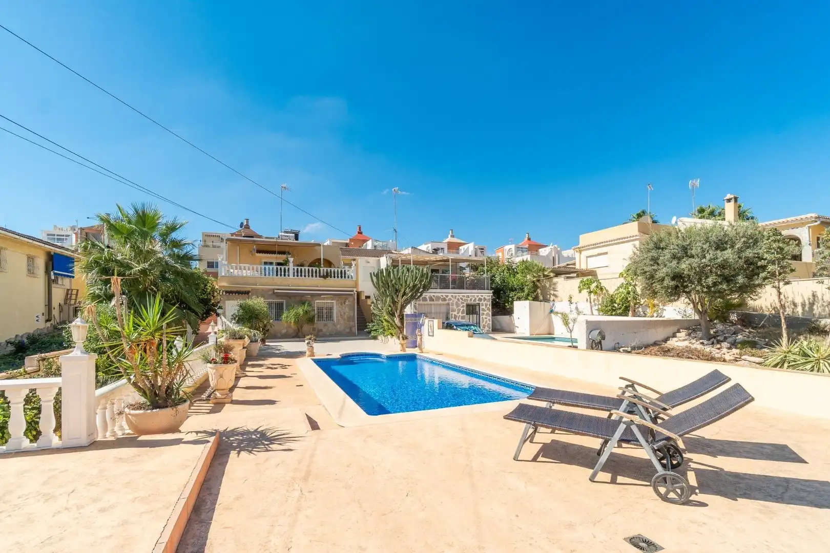Casa pareada con piscina en venta en Avenida Av. de Torrevieja 19A, imagen 6