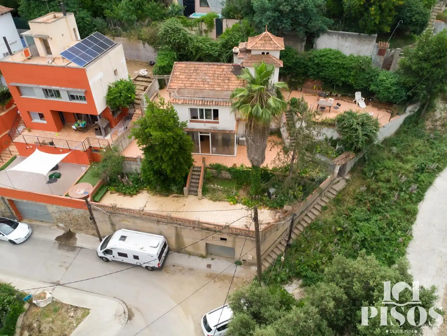 Außenansicht von Haus oder Chalet zum Verkauf in Sant Cugat del Vallès mit Heizung, Terrasse und Abstellraum