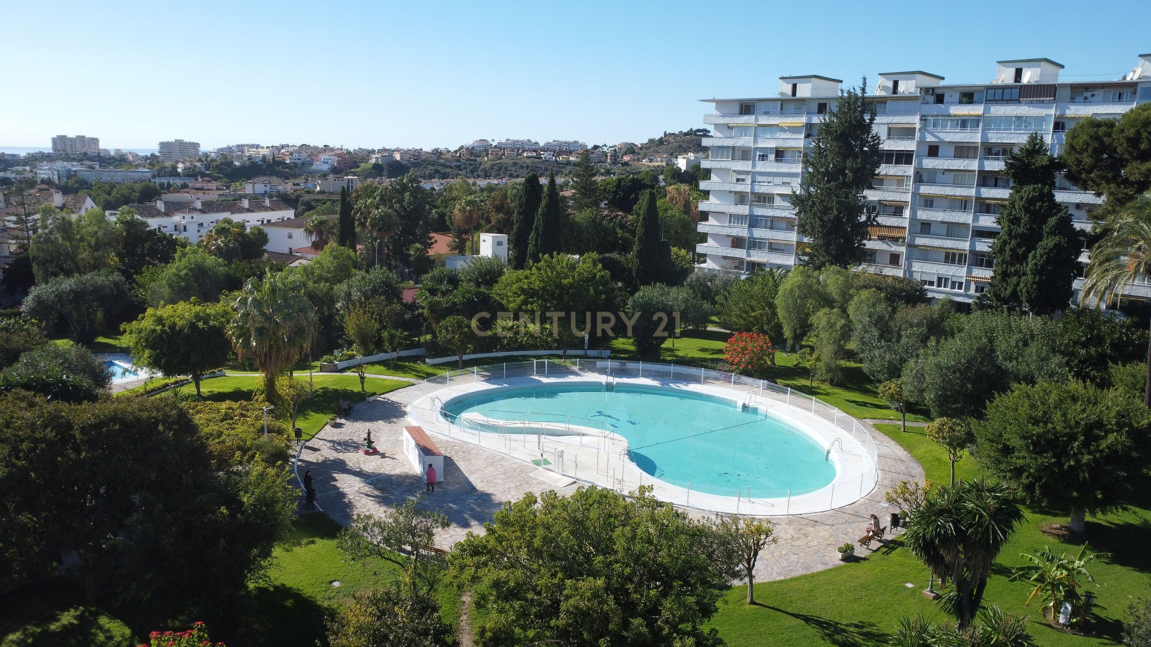 Piscina de Pis en venda en Benalmádena amb Aire condicionat i Piscina comunitària