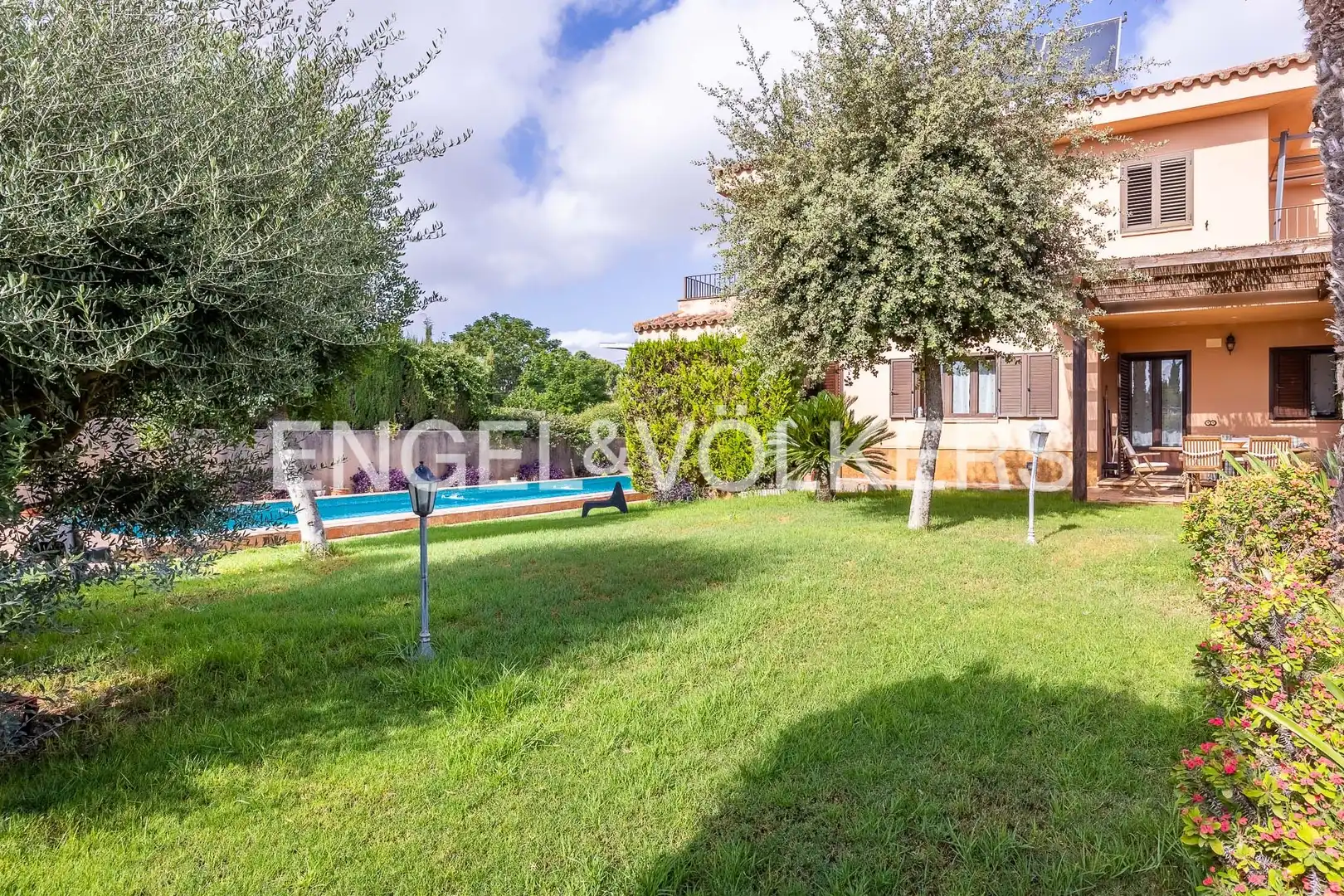 Casa amb terrassa en venda a Valencina de la Concepción, imagen 4