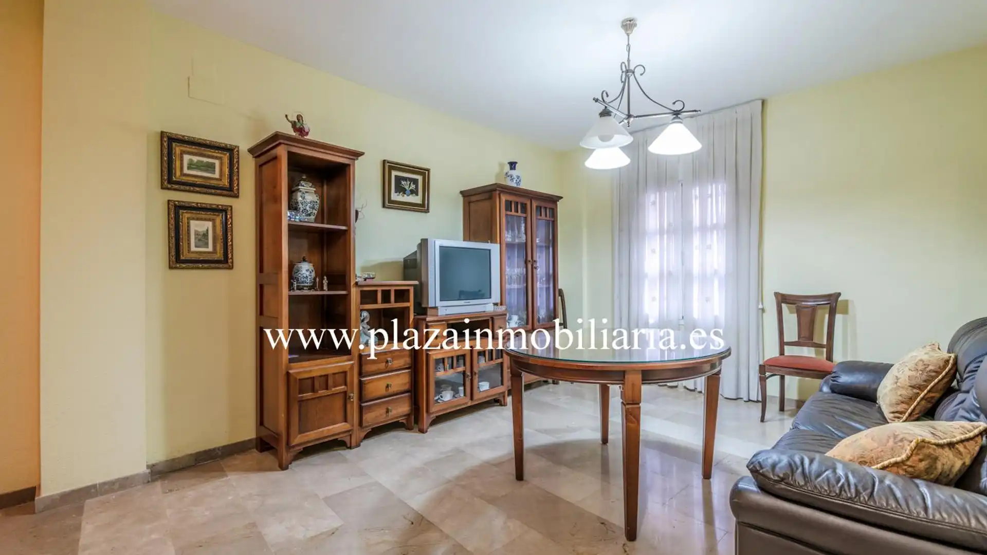 Sala de estar de Planta baja en venta en Lucena con Trastero y Amueblado