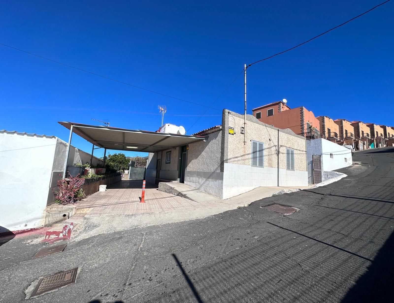 Vista exterior de Casa o xalet en venda en Vilaflor de Chasna amb Jardí privat