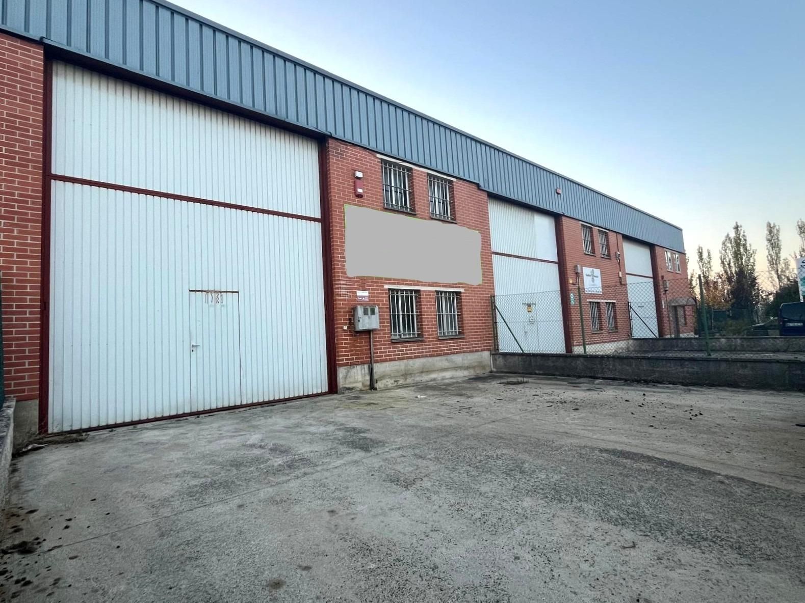 Vista exterior de Nave industrial en venta en Aranguren