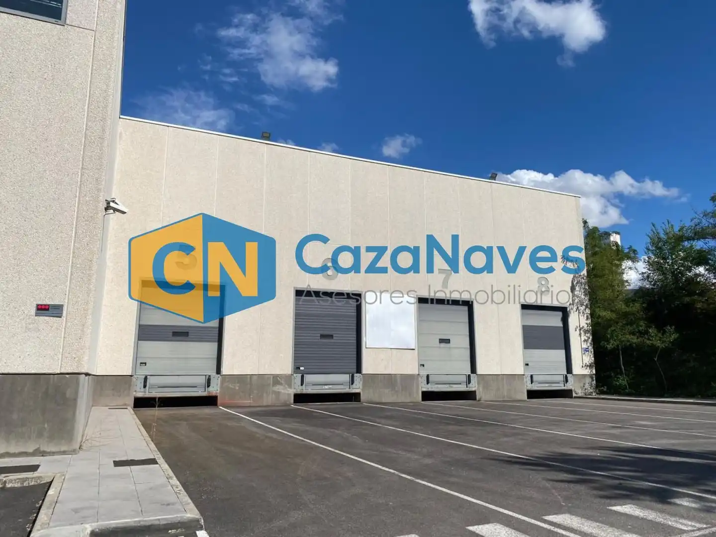 Industrial building to rent in Barrio de la Estación, imagen 6