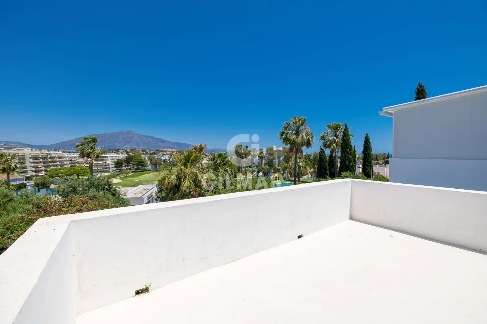 Exterior view of Detached homes for sale in Marbella  with Heating, Private garden and Swimming Pool