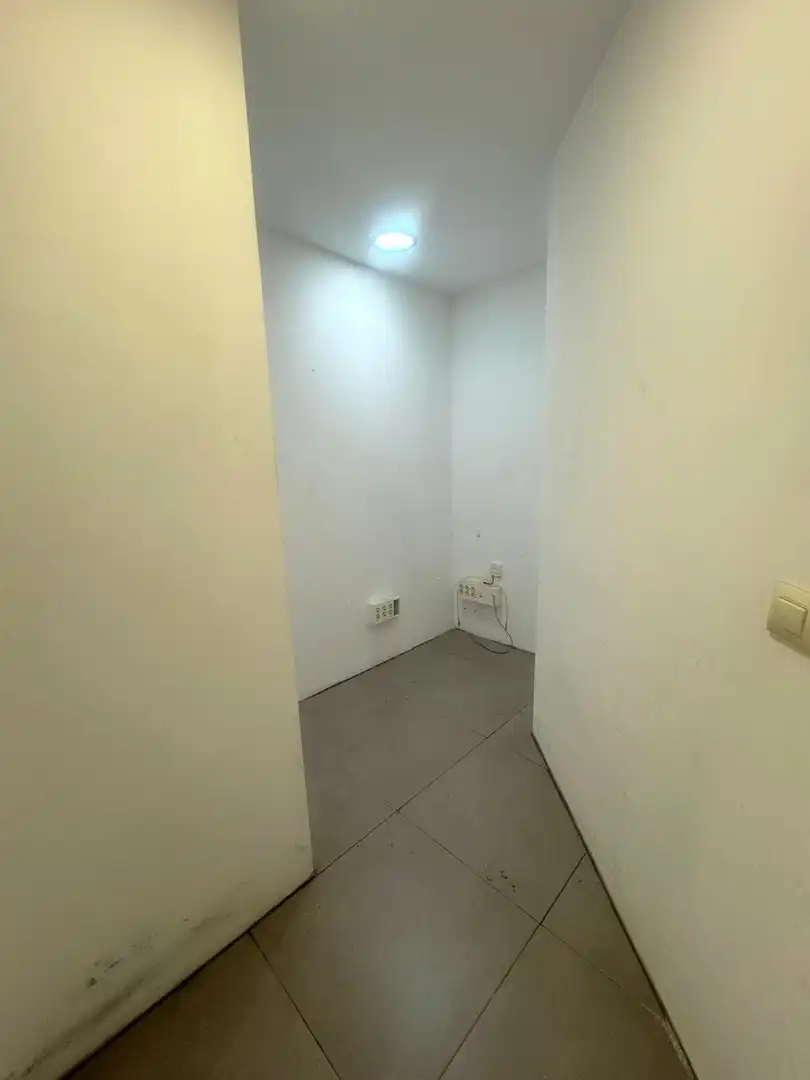 Gewerbefläche zum Verkauf in Villanueva de la Torre, imagen 12