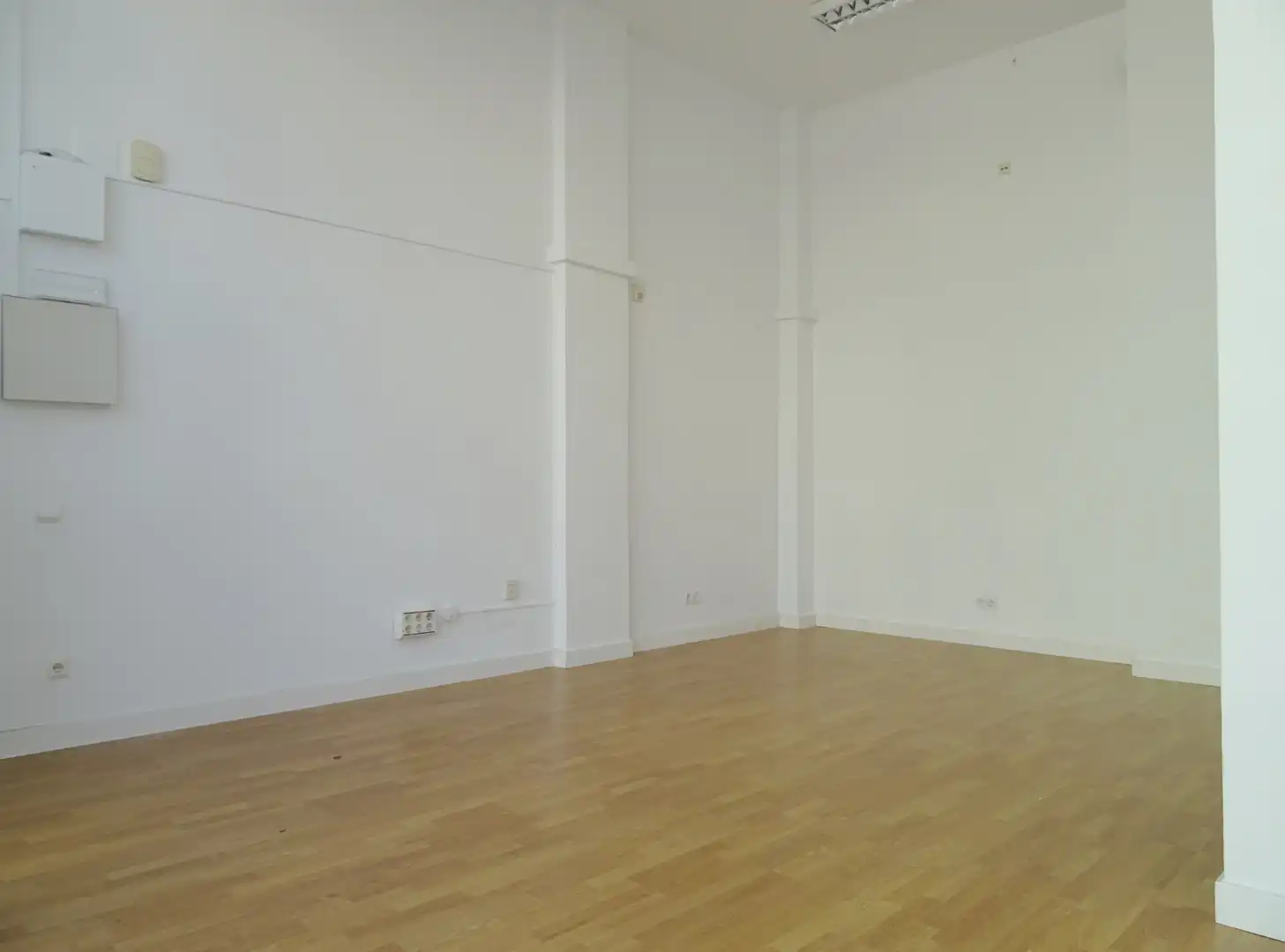 Local de alquiler en Terrassa con Parquet