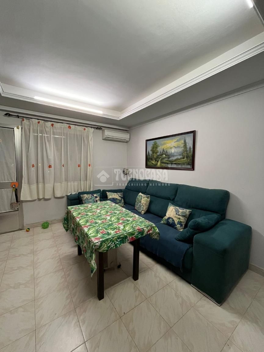 Living room of Flat for sale in Alcalá de Guadaira  with Air Conditioner and Terrace