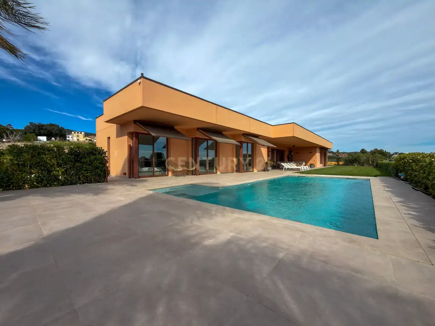 Vista exterior de Casa o xalet en venda en Sant Vicenç de Montalt amb Aire condicionat, Jardí privat i Traster